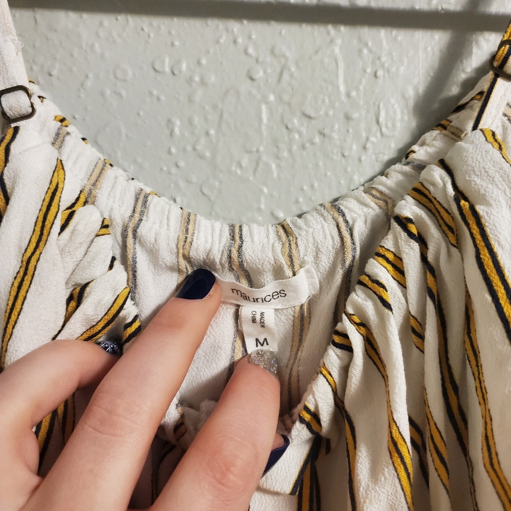 Cold Shoulder Button Top - Picture 3 of 5